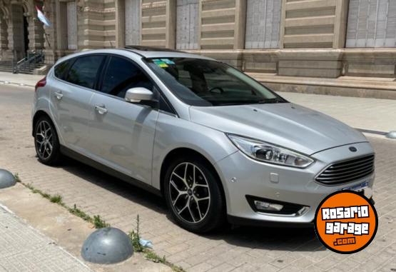 Autos - Ford Focus titanium 2017 Nafta 129000Km - En Venta