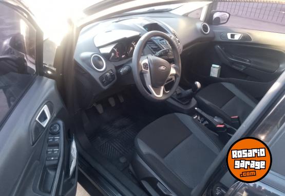 Autos - Ford Fiesta Kinect 2019 Nafta 70000Km - En Venta