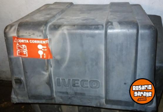 Camiones y Gras - IVECO tapa de bateria - En Venta
