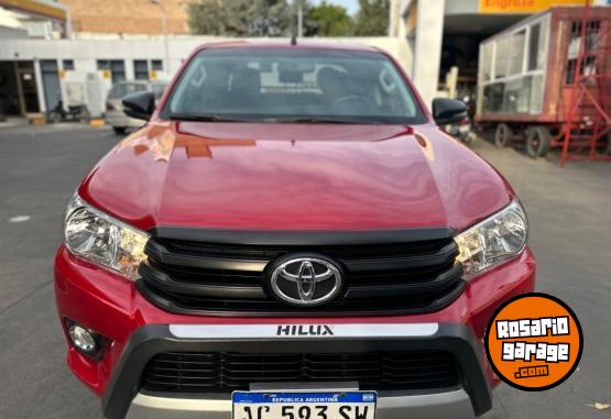 Camionetas - Toyota HILUX DX 4x4 2018 Diesel 78900Km - En Venta