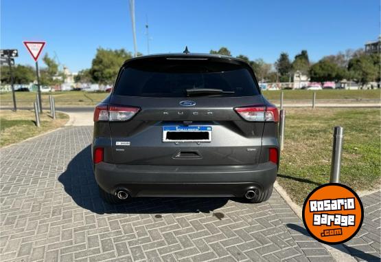 Camionetas - Ford Kuga SE Hbrida 2021 Nafta 52000Km - En Venta