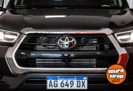 Camionetas - Toyota Hilux 2.8 SRX 4x4 A/T my 2024 Diesel 0Km - En Venta