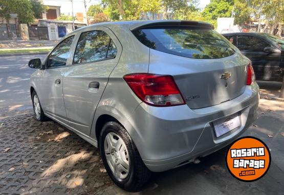 Autos - Chevrolet Onix Joy 2017 Nafta 98000Km - En Venta