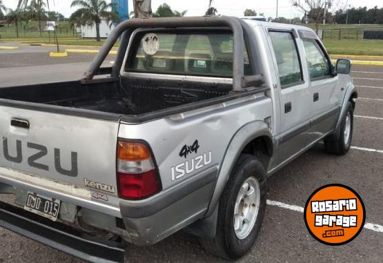 Camionetas - Isuzu Kenzu LS 4x4 3.1 TD 2000 Diesel 111111Km - En Venta