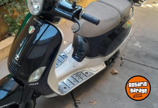 Motos - Zanella Styler 150 2017 Nafta 18900Km - En Venta