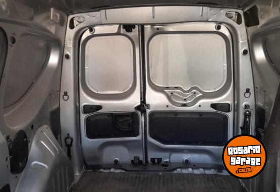 Utilitarios - Renault kangoo 2019 Nafta 75000Km - En Venta