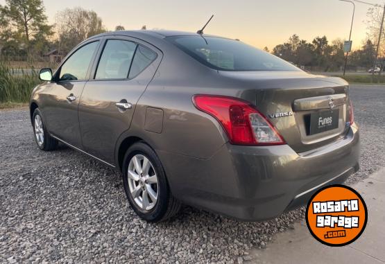 Autos - Nissan Versa Advance 1.6 2014 Nafta 130000Km - En Venta