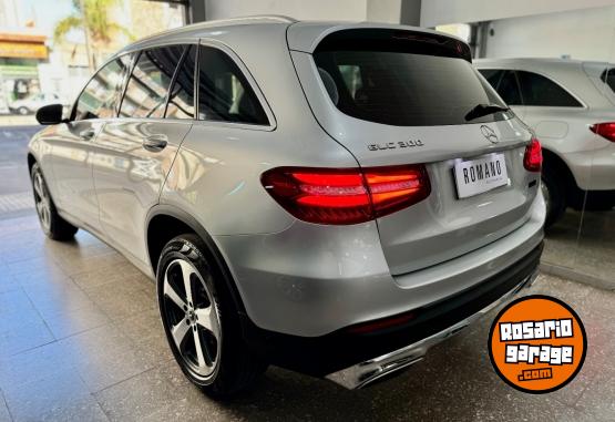 Camionetas - Mercedes Benz GLC300 Urban 4Matic 2017 Nafta 56000Km - En Venta