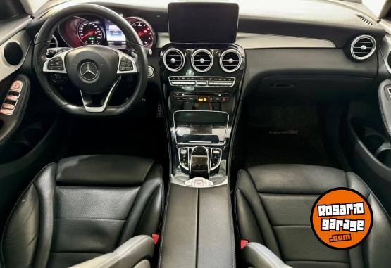 Camionetas - Mercedes Benz GLC300 Urban 4Matic 2017 Nafta 56000Km - En Venta