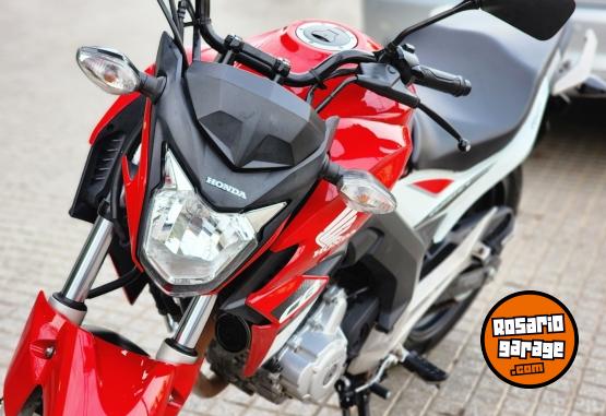 Motos - Honda Twister 2022 Nafta 1000Km - En Venta