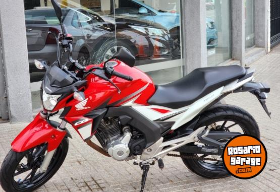 Motos - Honda Twister 2022 Nafta 1000Km - En Venta