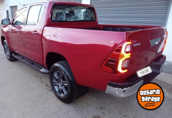 Camionetas - Toyota Hilux Srv  2.8 204 cv 4x2 2024 Diesel 300Km - En Venta