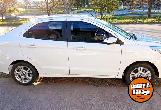 Autos - Ford Ka SEL 2017 GNC 120000Km - En Venta