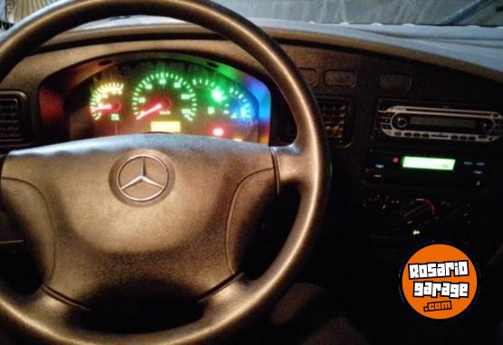 Camiones y Gras - MERCEDES BENZ ACCELO 815 - En Venta