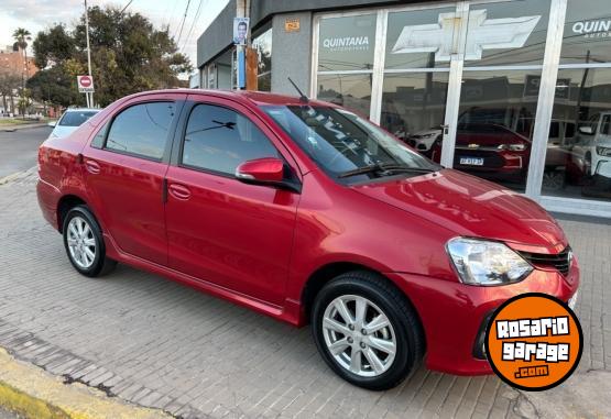 Autos - Toyota Etios xls 2017 Nafta 31000Km - En Venta