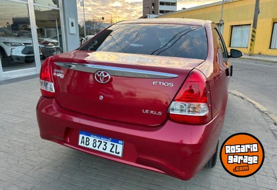 Autos - Toyota Etios xls 2017 Nafta 31000Km - En Venta