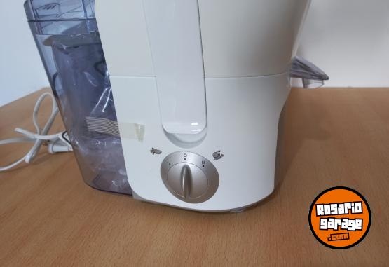 Hogar - EXTRACTOR DE JUGO PHILIPS. - En Venta