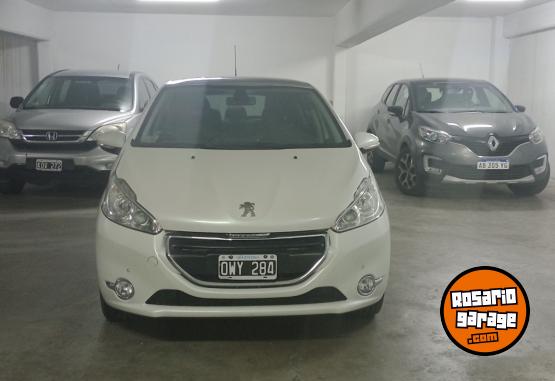 Autos - Peugeot 208 2015 Nafta 70000Km - En Venta