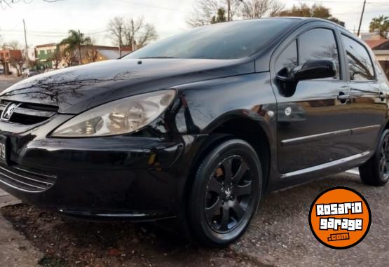 Autos - Peugeot 307 2005 Nafta 245000Km - En Venta