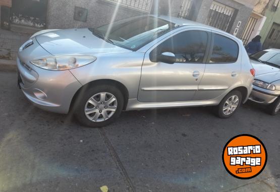 Autos - Peugeot 207 allure 1. 4 2013 Nafta 105000Km - En Venta