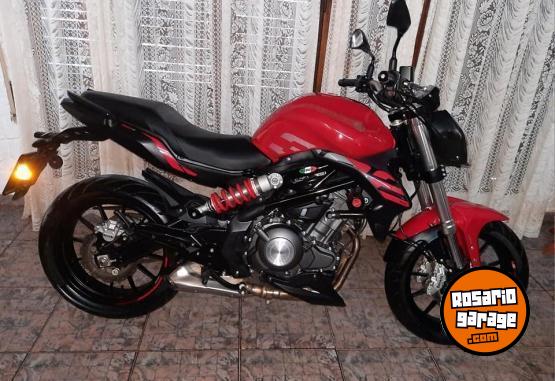 Motos - Benelli TNT 302s 2022 Nafta 5300Km - En Venta