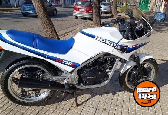 Motos - Honda VT 250f 1986 Nafta 1111Km - En Venta