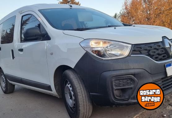 Utilitarios - Renault Kangoo 2020 Nafta 95439Km - En Venta