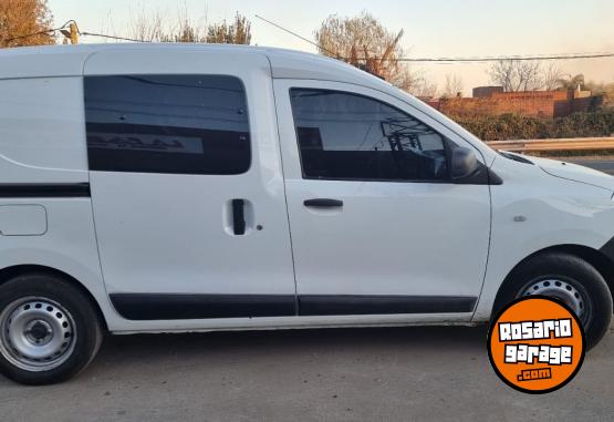 Utilitarios - Renault Kangoo 2020 Nafta 95439Km - En Venta