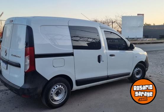 Utilitarios - Renault Kangoo 2020 Nafta 95439Km - En Venta