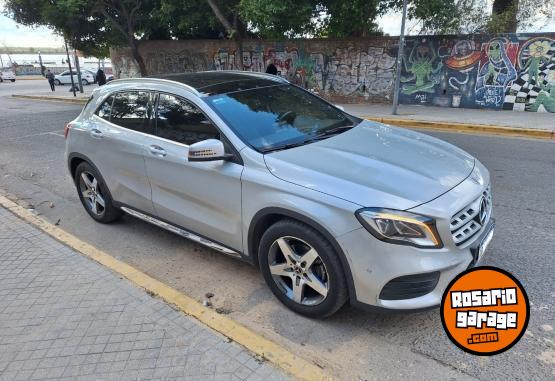 Camionetas - Mercedes Benz GLA 250 AMG 2017 Nafta 40000Km - En Venta