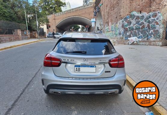 Camionetas - Mercedes Benz GLA 250 AMG 2017 Nafta 40000Km - En Venta