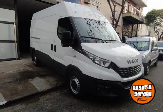 Utilitarios - Fiat Iveco Daily 30-130 Alto 2022 Diesel 33000Km - En Venta