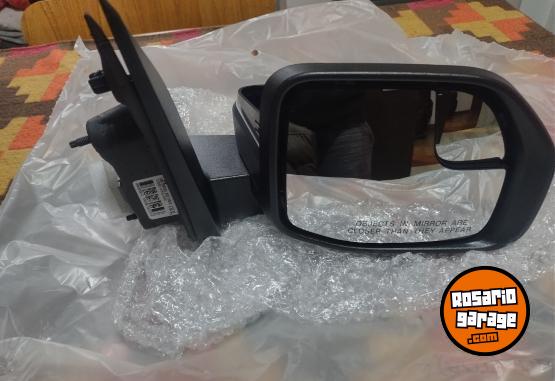 Accesorios para Autos - Espejo Retrovisor Ford Maverick ,sin tapa - En Venta