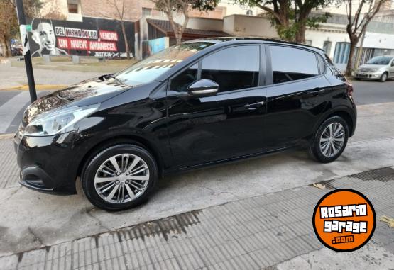 Autos - Peugeot 208 1.6 Allure navegador 2017 Nafta 56000Km - En Venta