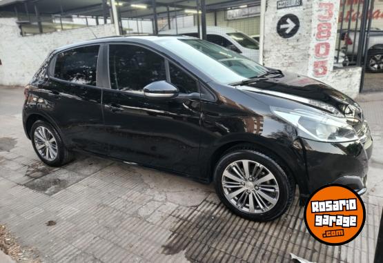 Autos - Peugeot 208 1.6 Allure navegador 2017 Nafta 56000Km - En Venta