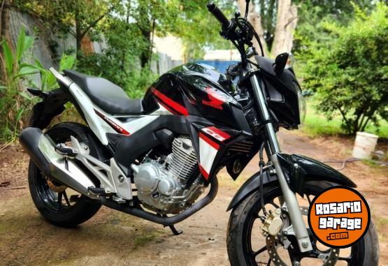 Motos - Honda CB250 2017 Nafta 10300Km - En Venta