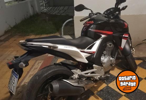 Motos - Honda CB250 2017 Nafta 10300Km - En Venta