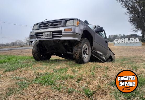 Camionetas - Toyota Hilux 2000 Diesel 400000Km - En Venta