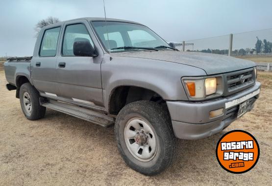 Camionetas - Toyota Hilux 2000 Diesel 400000Km - En Venta