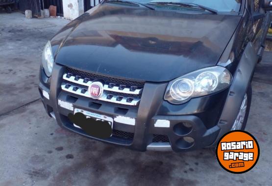 Utilitarios - Fiat Strada 2011 GNC 249000Km - En Venta