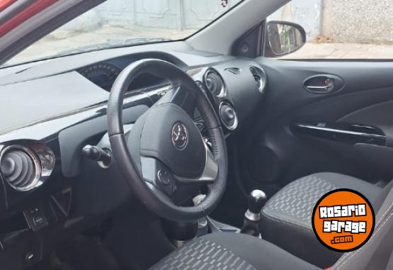 Autos - Toyota ETIOS CROSS 2016 Nafta 28000Km - En Venta