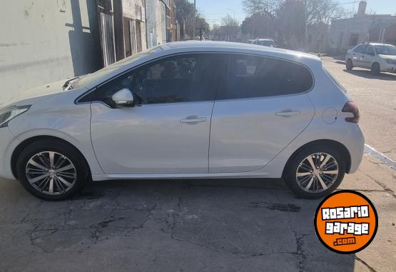 Autos - Peugeot FELINE 208 2017 Nafta 95000Km - En Venta