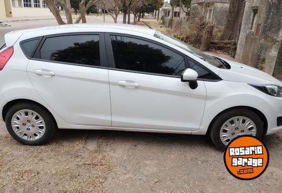 Autos - Ford Fiesta Kinetick 2016 Nafta 115000Km - En Venta