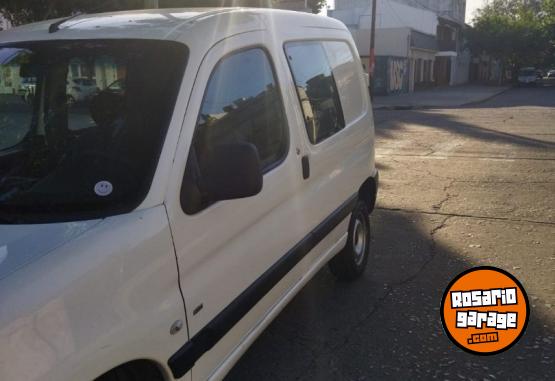 Utilitarios - Peugeot Partner confort 1.6 2014 Diesel 161000Km - En Venta