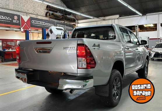 Camionetas - Toyota HILUX D/C 2.8 TDI M/T 4x4 2023 Diesel 0Km - En Venta