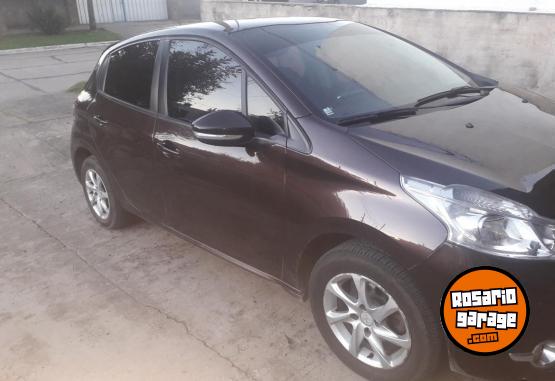 Autos - Peugeot Peugeot 208 allure touchs 2016 Nafta 92000Km - En Venta