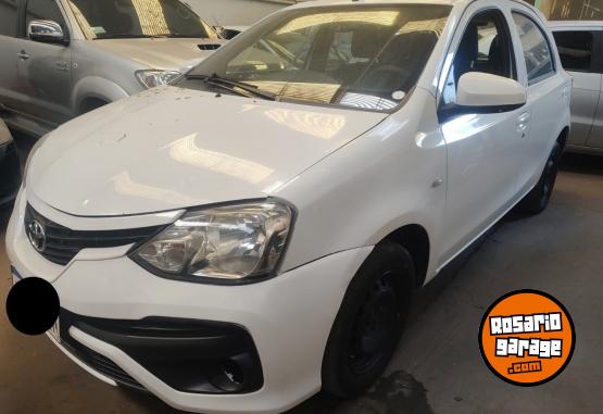 Autos - Toyota ETIOS 2018 Nafta 111111Km - En Venta