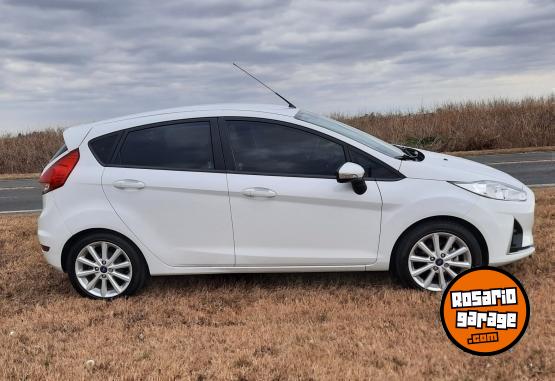 Autos - Ford Fiesta SE 2019 Nafta 61000Km - En Venta