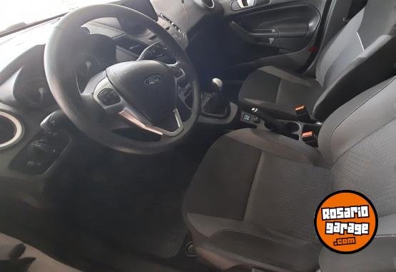 Autos - Ford Fiesta SE 2019 Nafta 61000Km - En Venta