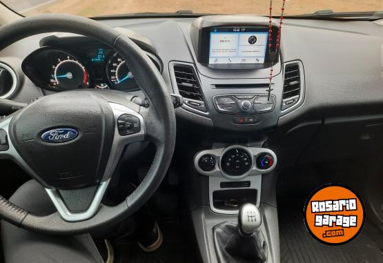 Autos - Ford Fiesta SE 2019 Nafta 61000Km - En Venta